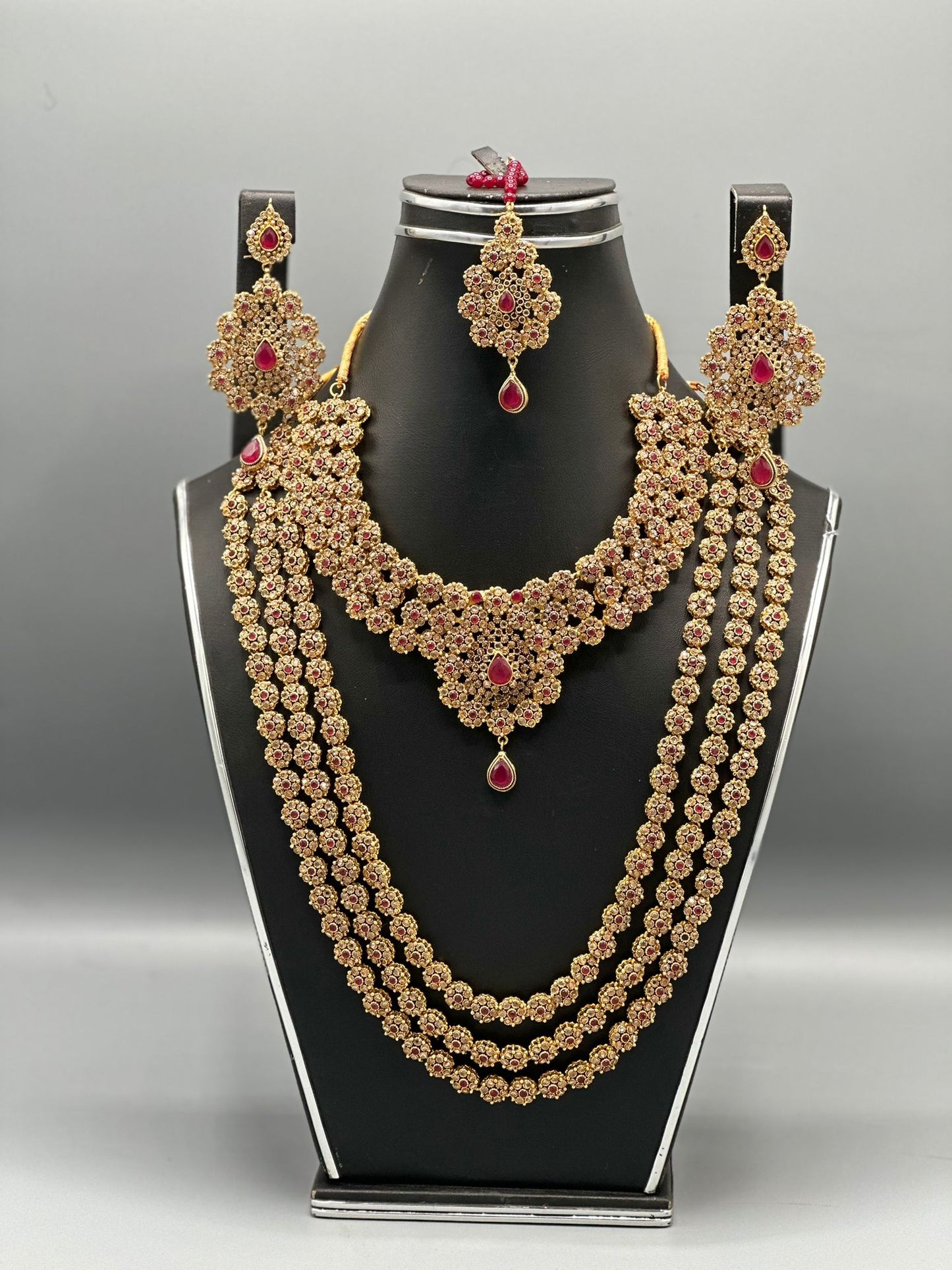 Majestic Ruby Bridal Set