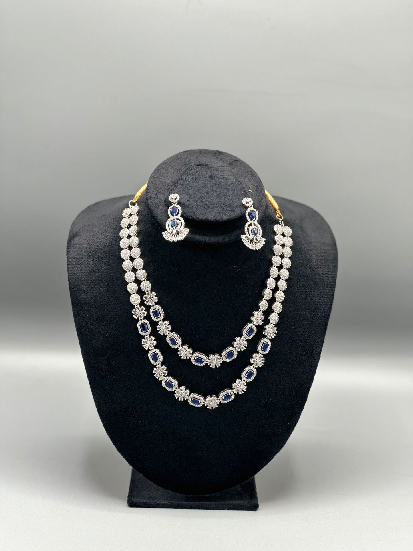 Choker set